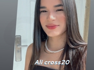 Ali_cross20