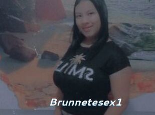 Brunnetesex1
