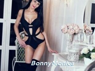 Bonny_Monica