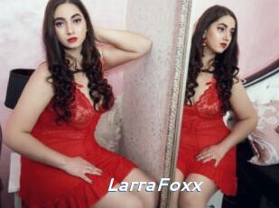 LarraFoxx