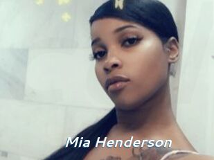 Mia_Henderson