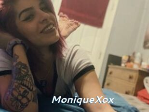 MoniqueXox