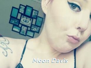 Moon_Davis