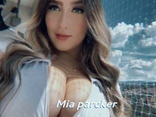 Mia_parcker