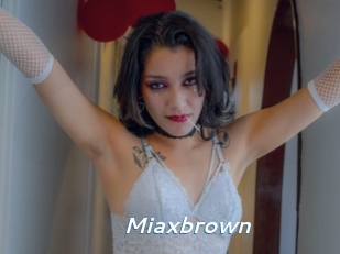 Miaxbrown