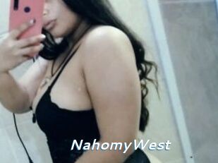 NahomyWest