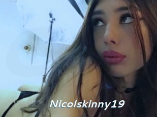 nicolskinny19 Camgirls Live