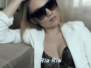 Ria_Ria