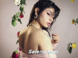 Selene_leon