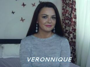 VERONNIQUE_
